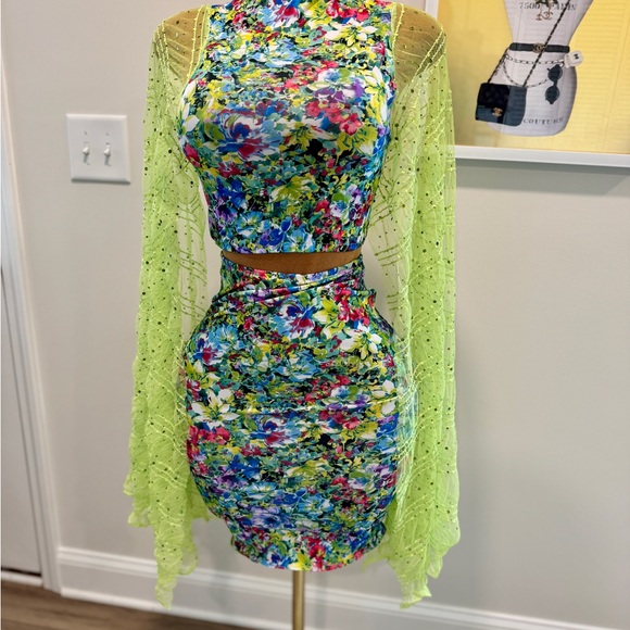 Floral Multicolor Custom Set - Picture 2 of 4